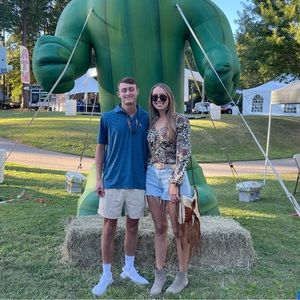 Meet your Posher, Caroline